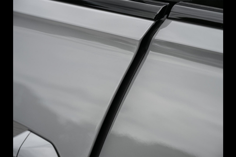 Audi Q8 60 TFSI e quattro Pro Line S Competition | B&O Advanced | Audi Exclusive | 5 Jaar Garantie | Panoramadak | Massage Stoelen | 4 Wiel Besturing | Alcantara hemel | Soft-close | Stoel Ventilatie | Elektr. Trekhaak | Oled Achterlichten | 360 camera |