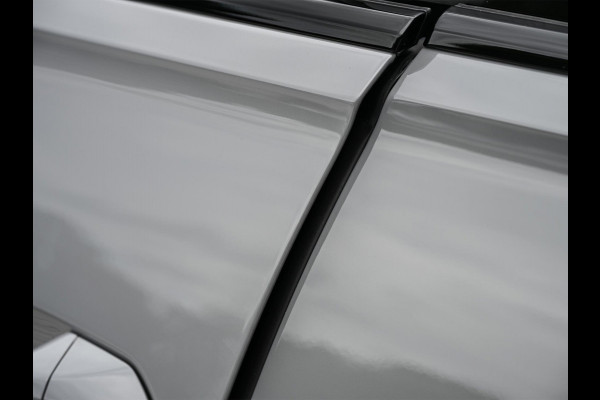 Audi Q8 60 TFSI e quattro Pro Line S Competition | B&O Advanced | Audi Exclusive | 5 Jaar Garantie | Panoramadak | Massage Stoelen | 4 Wiel Besturing | Alcantara hemel | Soft-close | Stoel Ventilatie | Elektr. Trekhaak | Oled Achterlichten | 360 camera |