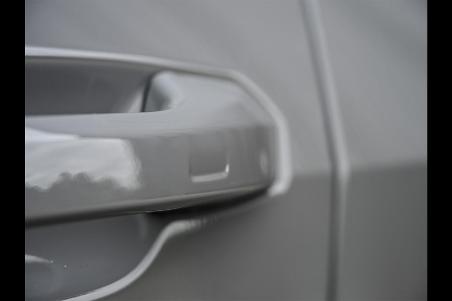 Audi Q8 60 TFSI e quattro Pro Line S Competition | B&O Advanced | Audi Exclusive | 5 Jaar Garantie | Panoramadak | Massage Stoelen | 4 Wiel Besturing | Alcantara hemel | Soft-close | Stoel Ventilatie | Elektr. Trekhaak | Oled Achterlichten | 360 camera |
