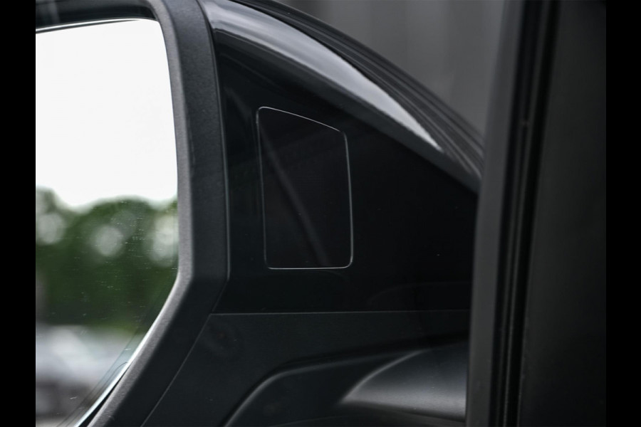 Audi Q8 60 TFSI e quattro Pro Line S Competition | B&O Advanced | Audi Exclusive | 5 Jaar Garantie | Panoramadak | Massage Stoelen | 4 Wiel Besturing | Alcantara hemel | Soft-close | Stoel Ventilatie | Elektr. Trekhaak | Oled Achterlichten | 360 camera |
