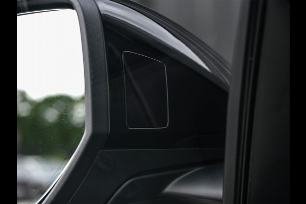 Audi Q8 60 TFSI e quattro Pro Line S Competition | B&O Advanced | Audi Exclusive | 5 Jaar Garantie | Panoramadak | Massage Stoelen | 4 Wiel Besturing | Alcantara hemel | Soft-close | Stoel Ventilatie | Elektr. Trekhaak | Oled Achterlichten | 360 camera |