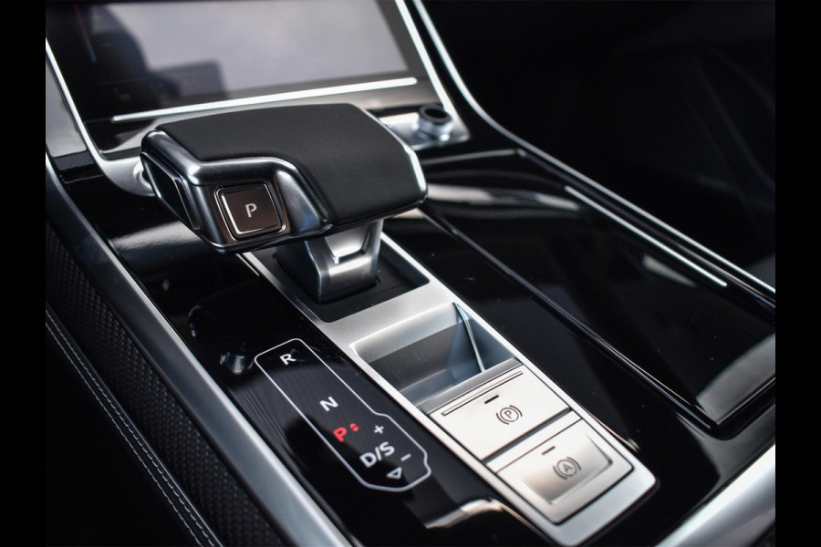 Audi Q8 60 TFSI e quattro Pro Line S Competition | B&O Advanced | Audi Exclusive | 5 Jaar Garantie | Panoramadak | Massage Stoelen | 4 Wiel Besturing | Alcantara hemel | Soft-close | Stoel Ventilatie | Elektr. Trekhaak | Oled Achterlichten | 360 camera |