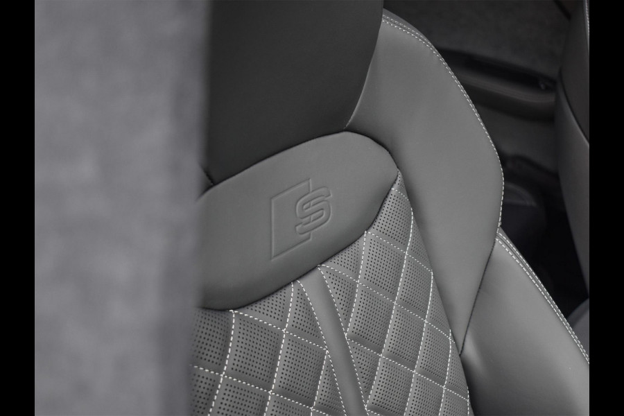 Audi Q8 60 TFSI e quattro Pro Line S Competition | B&O Advanced | Audi Exclusive | 5 Jaar Garantie | Panoramadak | Massage Stoelen | 4 Wiel Besturing | Alcantara hemel | Soft-close | Stoel Ventilatie | Elektr. Trekhaak | Oled Achterlichten | 360 camera |