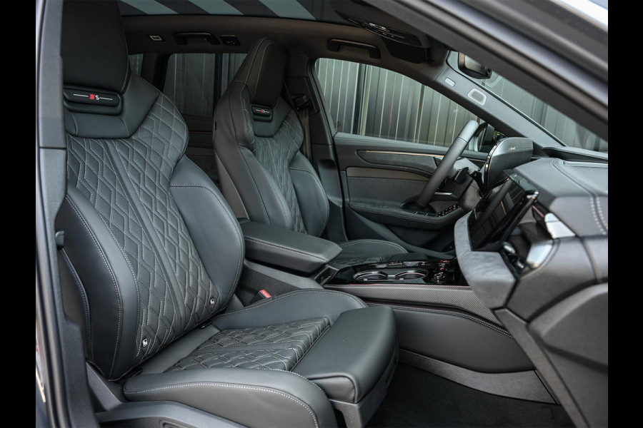 Audi A6 Avant 2.0 e-hybrid quattro S edition Competition | 5 Jaar garantie | Achterasbesturing | B&O | Carbon inleg | Stoelventilatie en Massage | Luchtvering | Panoramadak | Soft close | Keyless | Head-up | 360 camera | Passagiers Display |