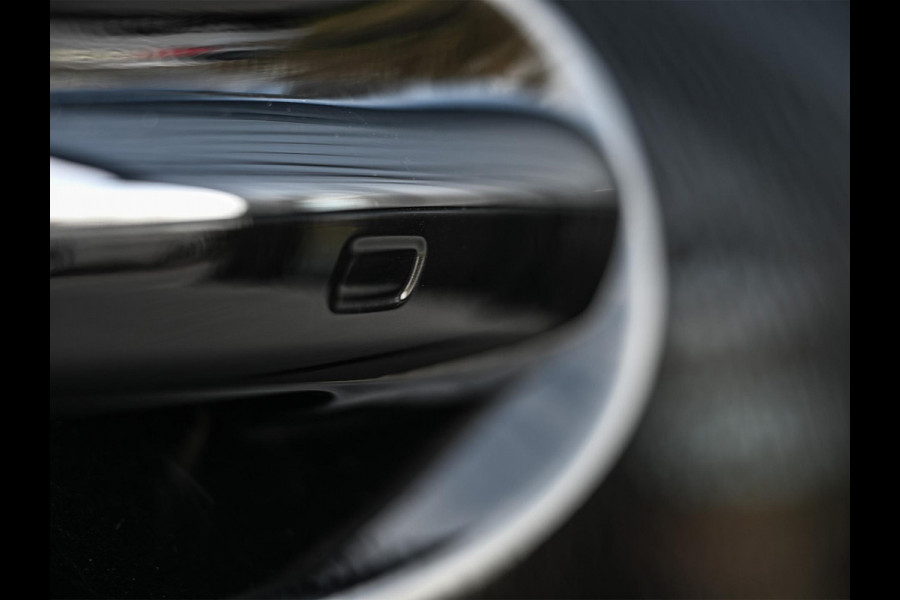 Mercedes-Benz GLC 300e 4MATIC AMG Line | Panoramadak | Burmester | Night pack | Head-up | 360 camera | Digital light | Keyless | Stoelverwarming | Ambiance interieur