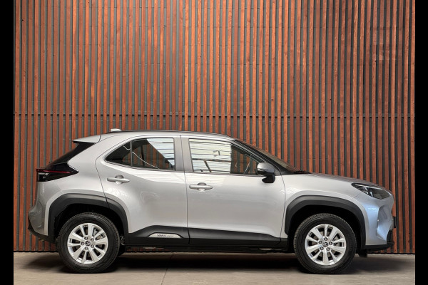 Toyota Yaris Cross 1.5 Hybrid Business NAVI-CAMERA-CARPLAY-PDC-CLIMA-CRUISE