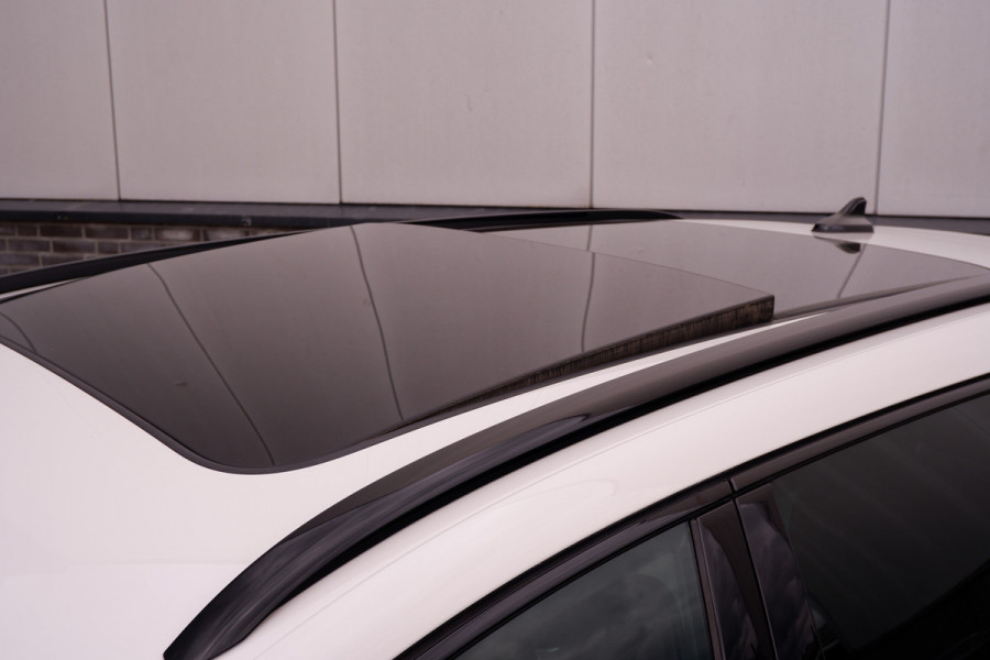 CUPRA Leon Sportstourer 1.4 e-Hybrid Black Edition | Panorama | Carplay | Camera | Virtual | LED |