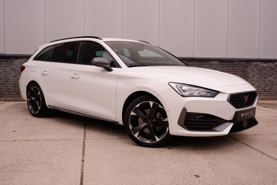 CUPRA Leon Sportstourer 1.4 e-Hybrid Black Edition | Panorama | Carplay | Camera | Virtual | LED |