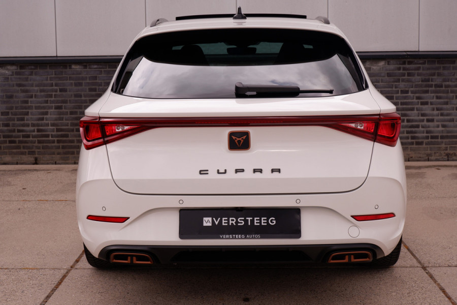 CUPRA Leon Sportstourer 1.4 e-Hybrid Black Edition | Panorama | Carplay | Camera | Virtual | LED |