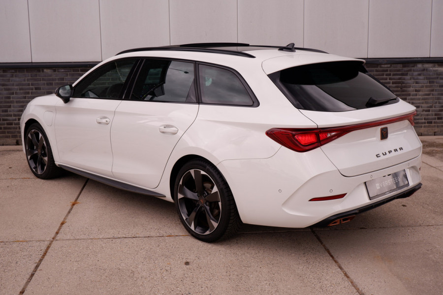CUPRA Leon Sportstourer 1.4 e-Hybrid Black Edition | Panorama | Carplay | Camera | Virtual | LED |