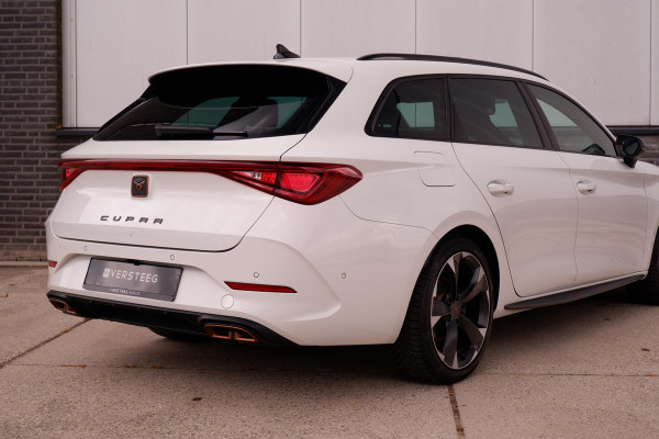 CUPRA Leon Sportstourer 1.4 e-Hybrid Black Edition | Panorama | Carplay | Camera | Virtual | LED |