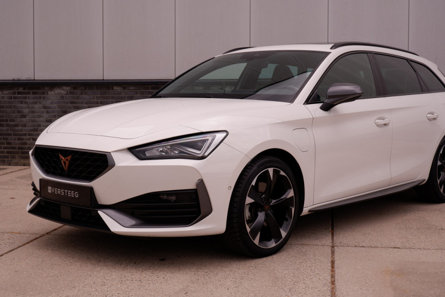 CUPRA Leon Sportstourer 1.4 e-Hybrid Black Edition | Panorama | Carplay | Camera | Virtual | LED |
