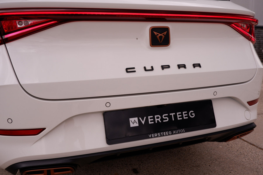 CUPRA Leon Sportstourer 1.4 e-Hybrid Black Edition | Panorama | Carplay | Camera | Virtual | LED |