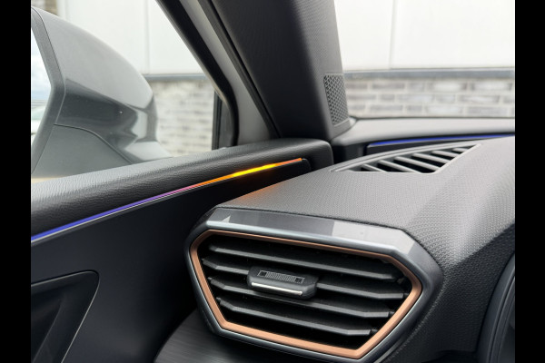 CUPRA Leon Sportstourer 1.4 e-Hybrid Black Edition | Panorama | Carplay | Camera | Virtual | LED |