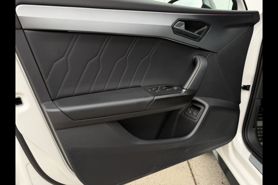 CUPRA Leon Sportstourer 1.4 e-Hybrid Black Edition | Panorama | Carplay | Camera | Virtual | LED |