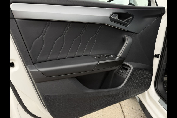 CUPRA Leon Sportstourer 1.4 e-Hybrid Black Edition | Panorama | Carplay | Camera | Virtual | LED |