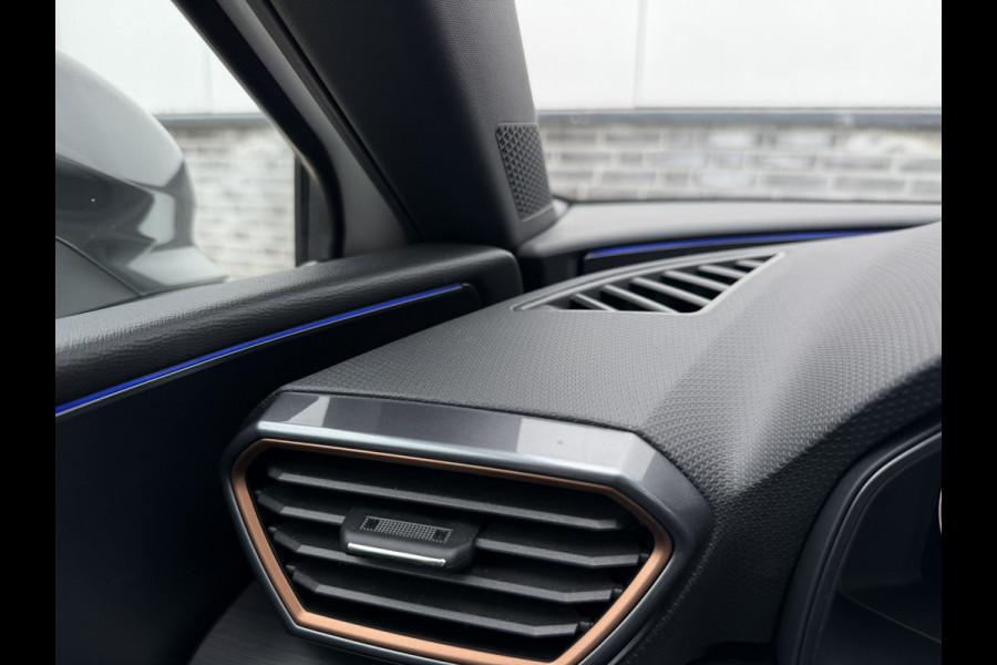 CUPRA Leon Sportstourer 1.4 e-Hybrid Black Edition | Panorama | Carplay | Camera | Virtual | LED |