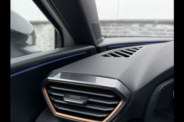CUPRA Leon Sportstourer 1.4 e-Hybrid Black Edition | Panorama | Carplay | Camera | Virtual | LED |
