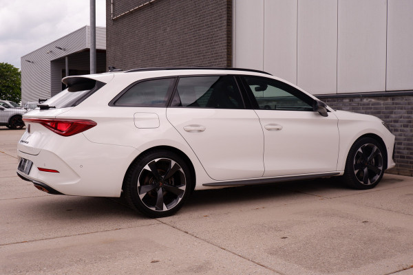 CUPRA Leon Sportstourer 1.4 e-Hybrid Black Edition | Panorama | Carplay | Camera | Virtual | LED |