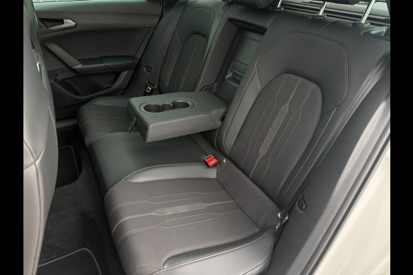 CUPRA Leon Sportstourer 1.4 e-Hybrid Black Edition | Panorama | Carplay | Camera | Virtual | LED |