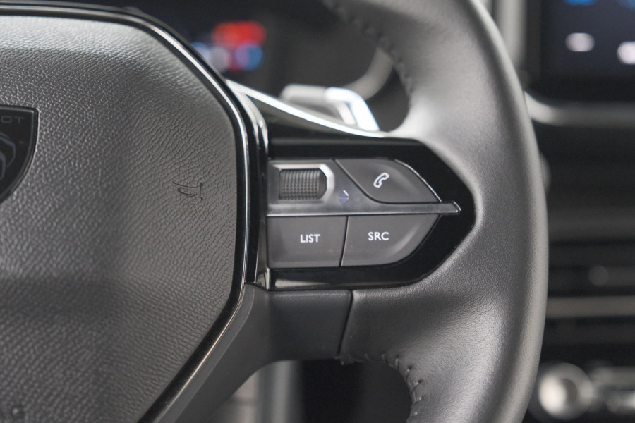Peugeot 2008 Hybrid 136 e-DCS6 Allure | Navigatie | Parkeersensoren Voor + Achter | Apple Carplay