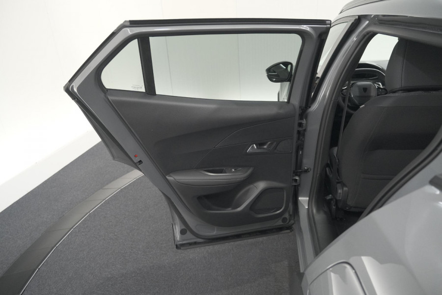 Peugeot 2008 Hybrid 136 e-DCS6 Allure | Navigatie | Parkeersensoren Voor + Achter | Apple Carplay