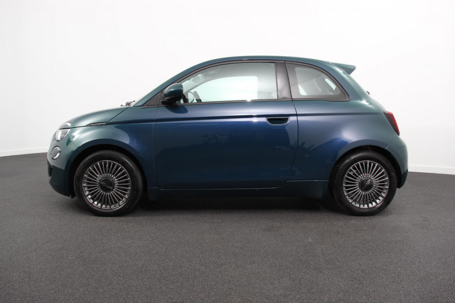 Fiat 500-E 42 kWh 118pk Icon Navigatie Apple Carplay/Android Auto Cruise Control Stoelverwarming Climate Control Lichtmetalen velgen