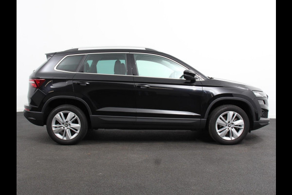 Škoda Karoq 1.5 TSI 150pk DSG ACT Selection Navigatie Apple Carplay/Android Auto Camera Parkeer sensoren Adaptieve Cruise Control Lichtmetalen Velgen Digitale Cockpit