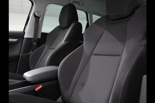 Škoda Karoq 1.5 TSI 150pk DSG ACT Selection Navigatie Apple Carplay/Android Auto Camera Parkeer sensoren Adaptieve Cruise Control Lichtmetalen Velgen Digitale Cockpit