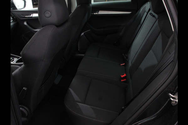 Škoda Karoq 1.5 TSI 150pk DSG ACT Selection Navigatie Apple Carplay/Android Auto Camera Parkeer sensoren Adaptieve Cruise Control Lichtmetalen Velgen Digitale Cockpit