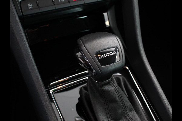 Škoda Karoq 1.5 TSI 150pk DSG ACT Selection Navigatie Apple Carplay/Android Auto Camera Parkeer sensoren Adaptieve Cruise Control Lichtmetalen Velgen Digitale Cockpit