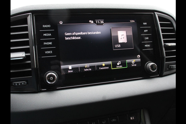 Škoda Karoq 1.5 TSI 150pk DSG ACT Selection Navigatie Apple Carplay/Android Auto Camera Parkeer sensoren Adaptieve Cruise Control Lichtmetalen Velgen Digitale Cockpit