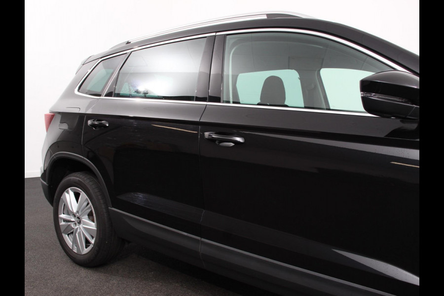 Škoda Karoq 1.5 TSI 150pk DSG ACT Selection Navigatie Apple Carplay/Android Auto Camera Parkeer sensoren Adaptieve Cruise Control Lichtmetalen Velgen Digitale Cockpit