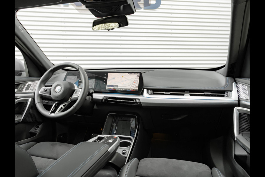 BMW X1 sDrive18i M-Sport - Pano - Trekhaak - ACC - Memoryzetel - Harman Kardon