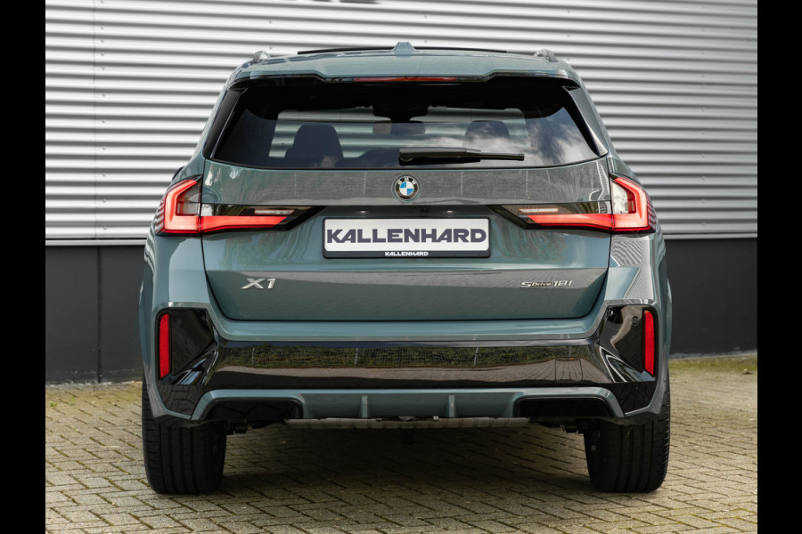 BMW X1 sDrive18i M-Sport - Pano - Trekhaak - ACC - Memoryzetel - Harman Kardon