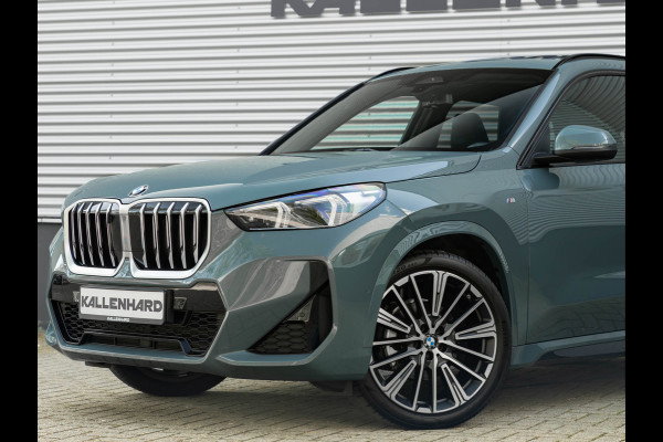 BMW X1 sDrive18i M-Sport - Pano - Trekhaak - ACC - Memoryzetel - Harman Kardon