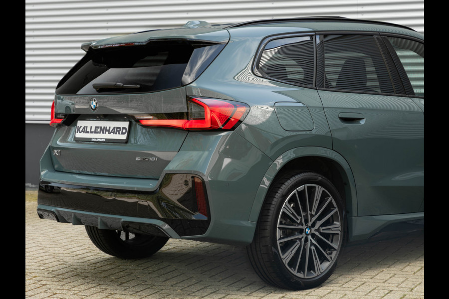 BMW X1 sDrive18i M-Sport - Pano - Trekhaak - ACC - Memoryzetel - Harman Kardon