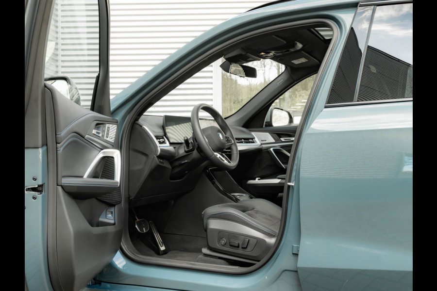 BMW X1 sDrive18i M-Sport - Pano - Trekhaak - ACC - Memoryzetel - Harman Kardon
