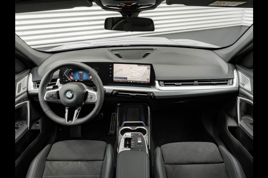 BMW X1 sDrive18i M-Sport - Pano - Trekhaak - ACC - Memoryzetel - Harman Kardon