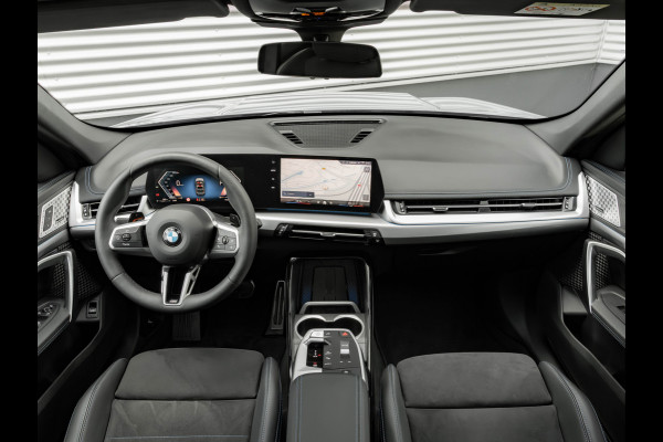 BMW X1 sDrive18i M-Sport - Pano - Trekhaak - ACC - Memoryzetel - Harman Kardon