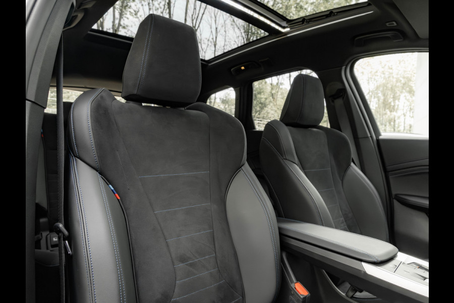 BMW X1 sDrive18i M-Sport - Pano - Trekhaak - ACC - Memoryzetel - Harman Kardon