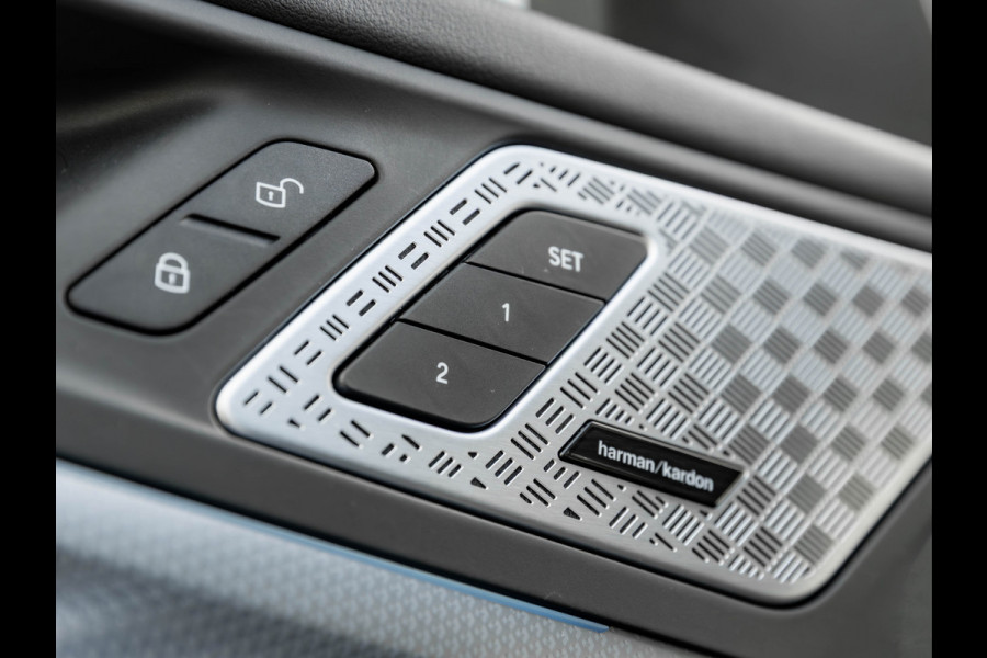 BMW X1 sDrive18i M-Sport - Pano - Trekhaak - ACC - Memoryzetel - Harman Kardon
