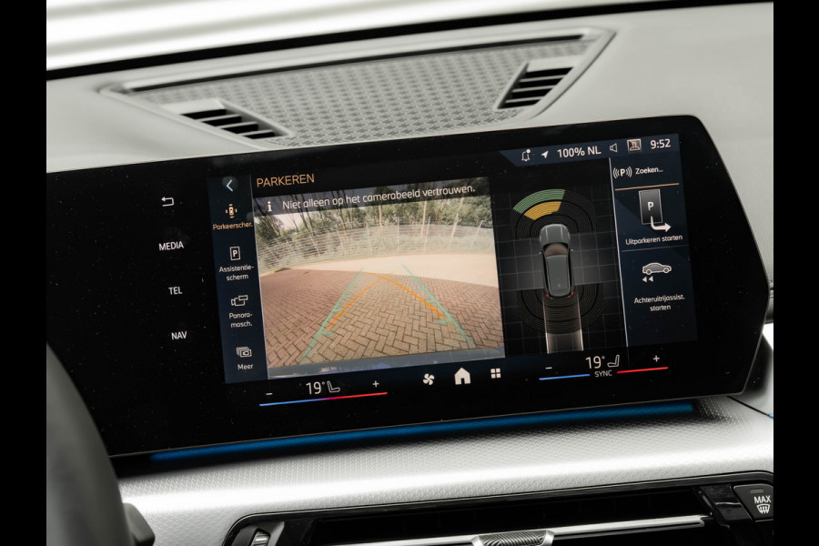 BMW X1 sDrive18i M-Sport - Pano - Trekhaak - ACC - Memoryzetel - Harman Kardon