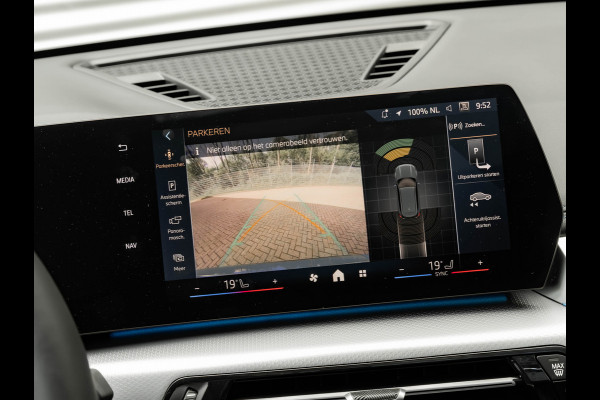 BMW X1 sDrive18i M-Sport - Pano - Trekhaak - ACC - Memoryzetel - Harman Kardon