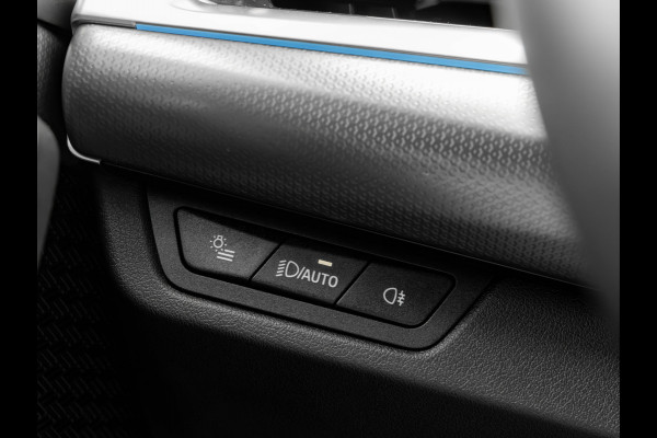 BMW X1 sDrive18i M-Sport - Pano - Trekhaak - ACC - Memoryzetel - Harman Kardon