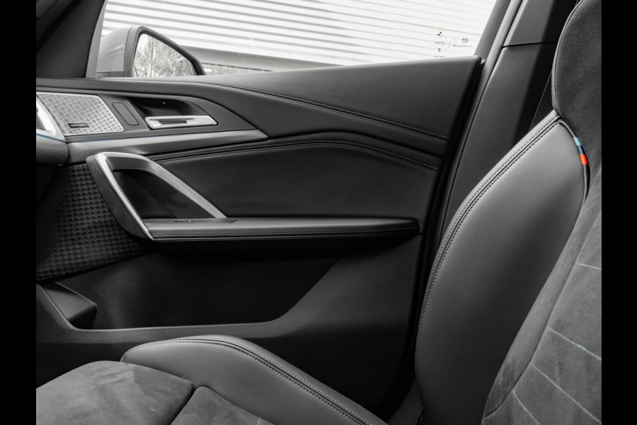 BMW X1 sDrive18i M-Sport - Pano - Trekhaak - ACC - Memoryzetel - Harman Kardon