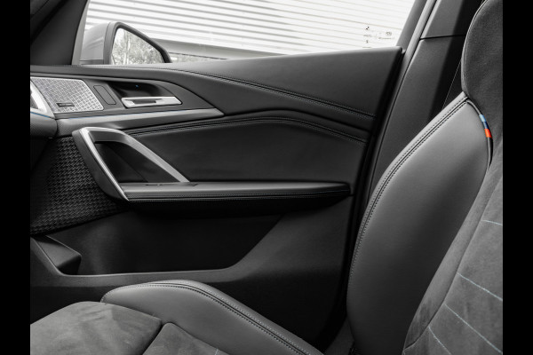 BMW X1 sDrive18i M-Sport - Pano - Trekhaak - ACC - Memoryzetel - Harman Kardon