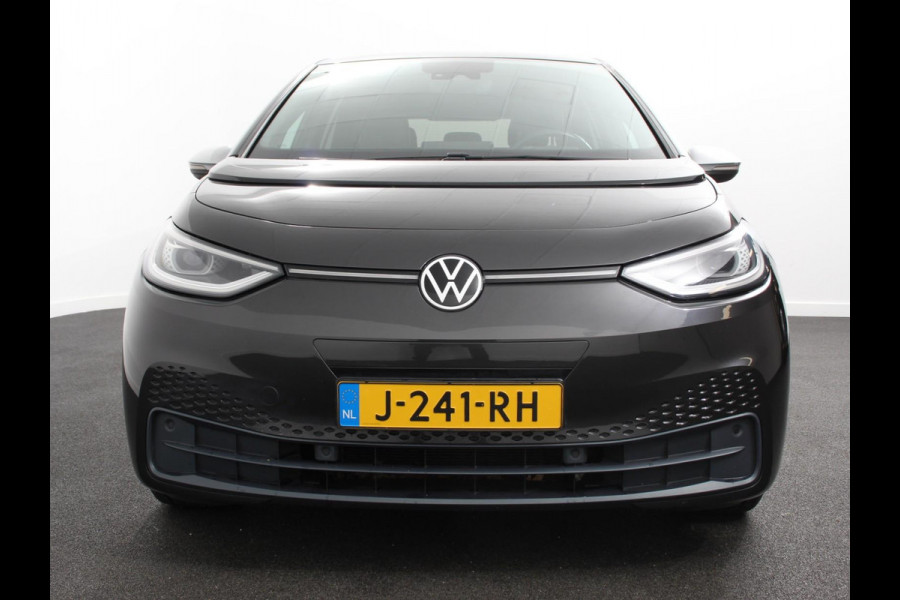 Volkswagen ID.3 First Plus 58 kWh SOH 86 % Navigatie Apple Carplay/Android Auto Camera Parkeersensoren Adaptieve Cruise Control Full LED Matrix Stoel- en stuurverwarming Lichtmetalen velgen Climate Control