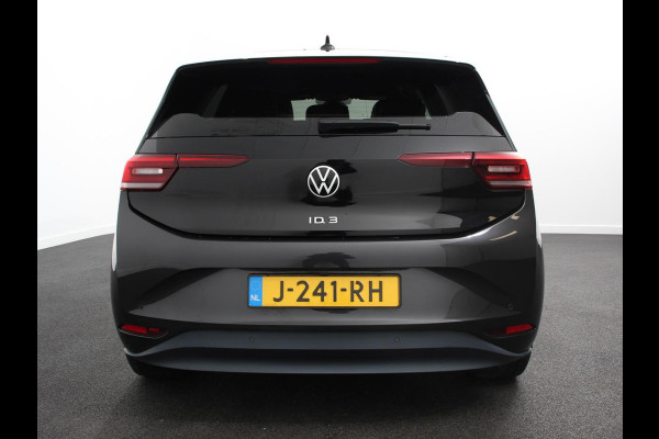 Volkswagen ID.3 First Plus 58 kWh SOH 86 % Navigatie Apple Carplay/Android Auto Camera Parkeersensoren Adaptieve Cruise Control Full LED Matrix Stoel- en stuurverwarming Lichtmetalen velgen Climate Control