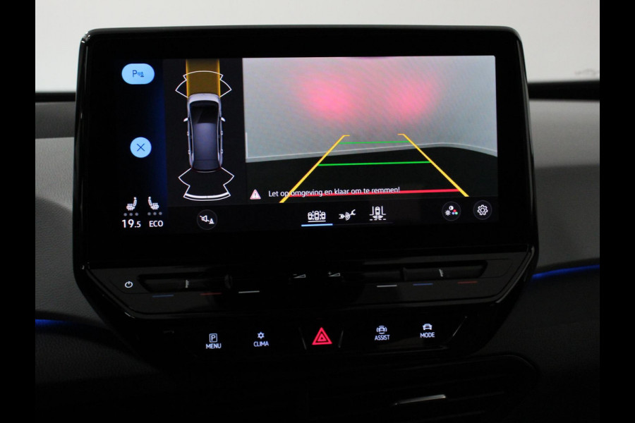 Volkswagen ID.3 First Plus 58 kWh SOH 86 % Navigatie Apple Carplay/Android Auto Camera Parkeersensoren Adaptieve Cruise Control Full LED Matrix Stoel- en stuurverwarming Lichtmetalen velgen Climate Control